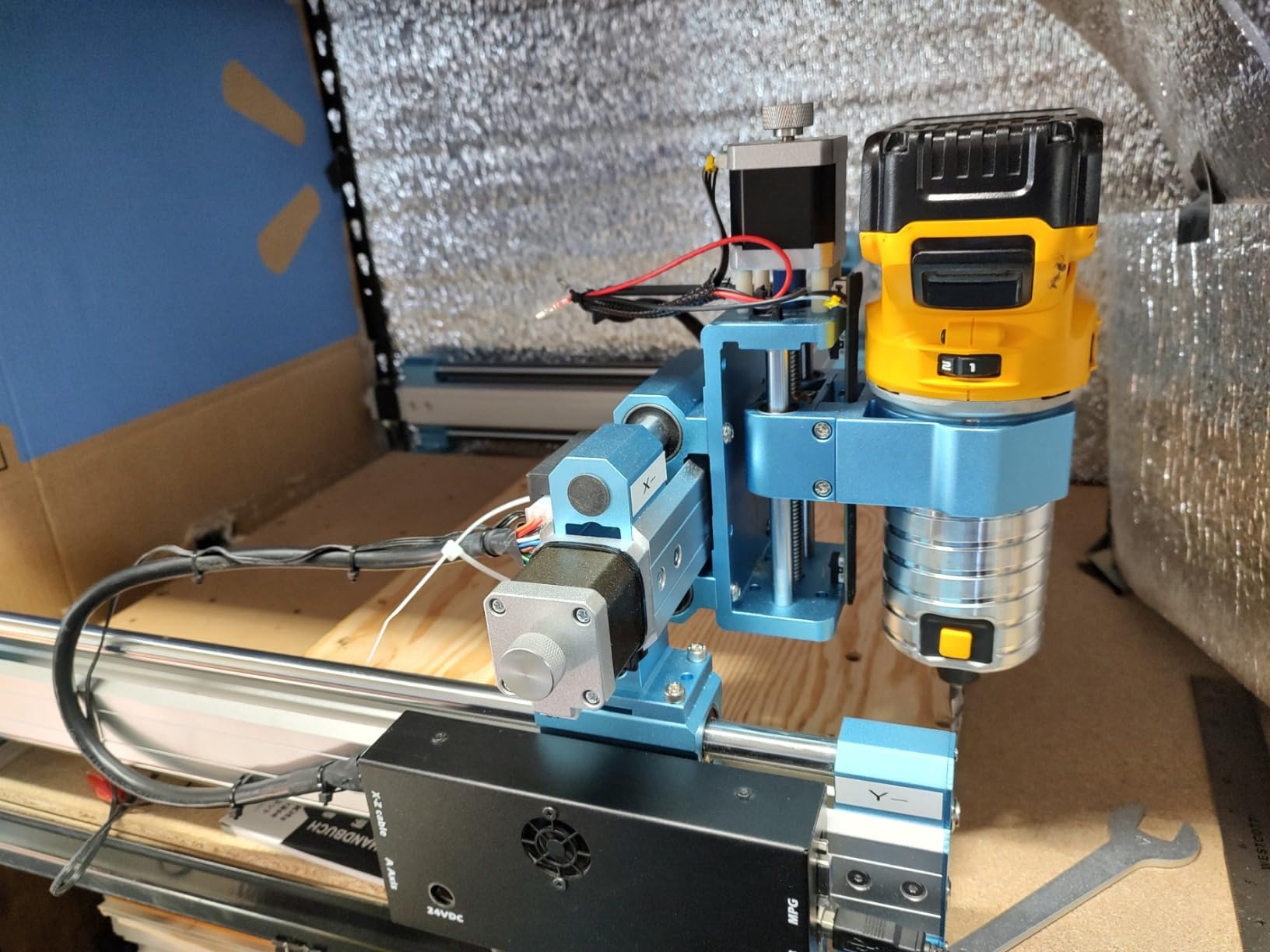 Genmitsu CNC Router Machine 4040-PRO for Metal Acrylic Cutting Milling, GRBL Control, Lead Screw Driven, 3 Axis Engraving, Working Area 15.7 x 15.7 x 3.1 inch customer photo 1