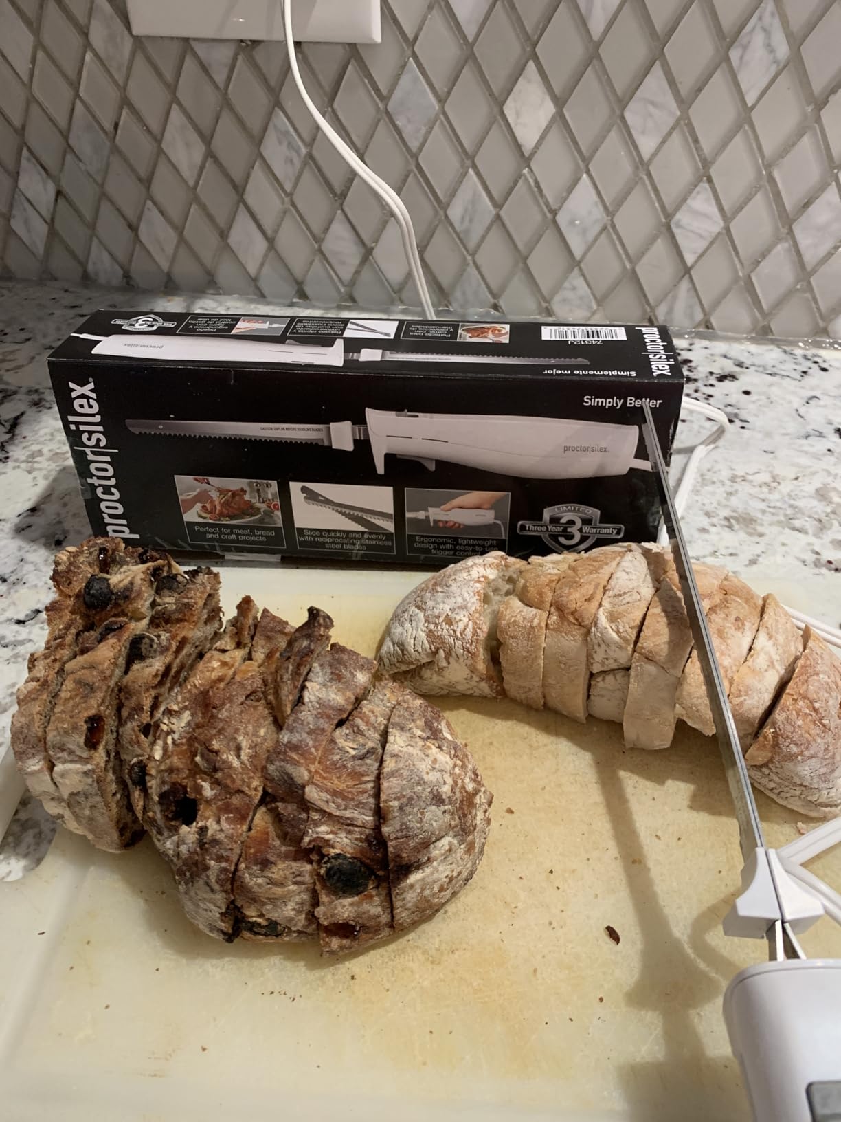 Proctor Silex Easy Slice Electric Knife for Meat Slicing, Poultry, Bread, Crafting Foam and More, Lightweight with Contoured Grip, White, (74312) customer photo 1