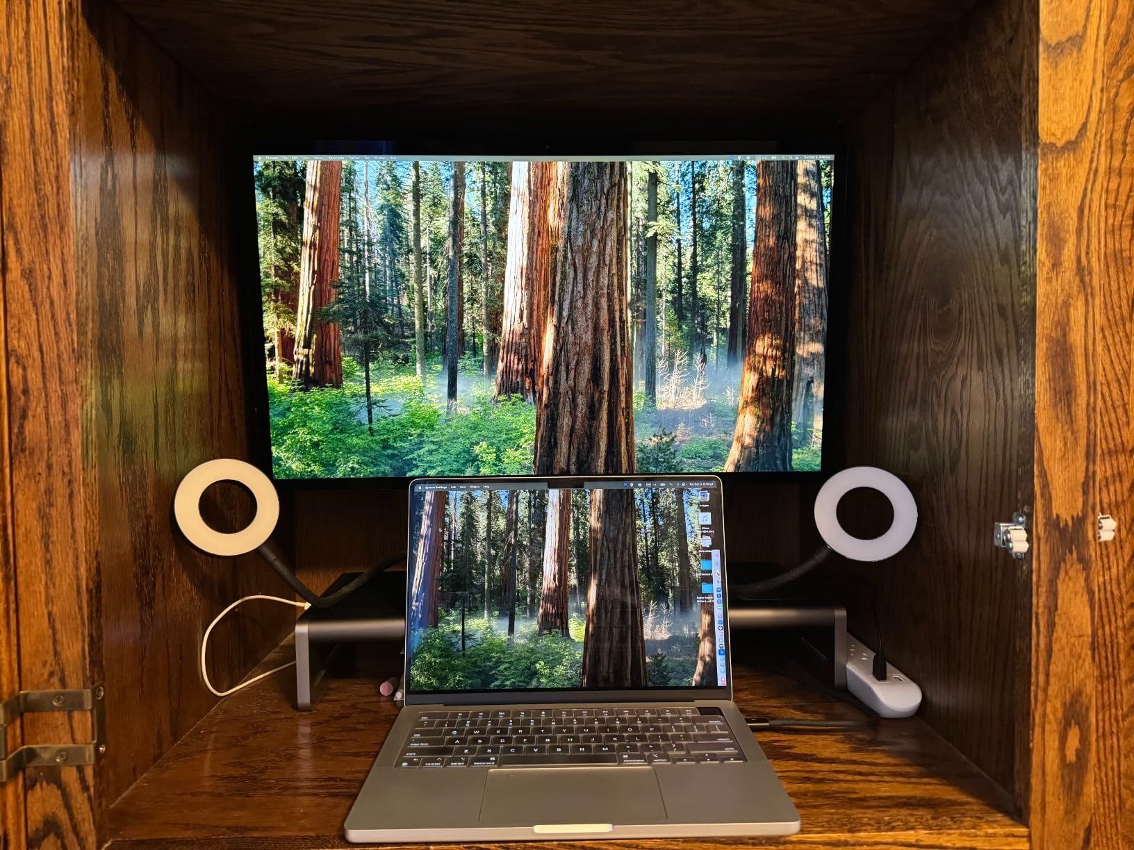 Anker 675 USB-C Docking Station (12-in-1, Monitor Stand, Wireless) with 10Gbps USB-C Ports, 4K@60Hz HDMI Display, Wireless Charging Pad, for Lenovo ThinkPad, MacBook Pro M1/M2 customer photo 2