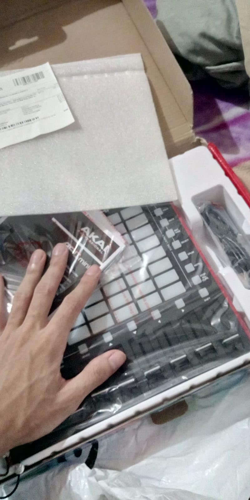 Akai Professional APC Mini MK2 - USB MIDI Pad Controller for Clip Launching with Ableton Live Lite, 64 RGB Pads, Drum and Note Mode and MIDI Mixer customer photo 2