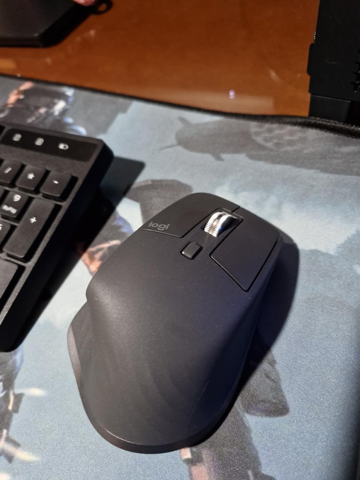 Logitech MX Master 3S - Wireless Performance Mouse with Ultra-Fast Scrolling, Ergo, 8K DPI, Track on Glass, Quiet Clicks, USB-C, Bluetooth customer photo 1