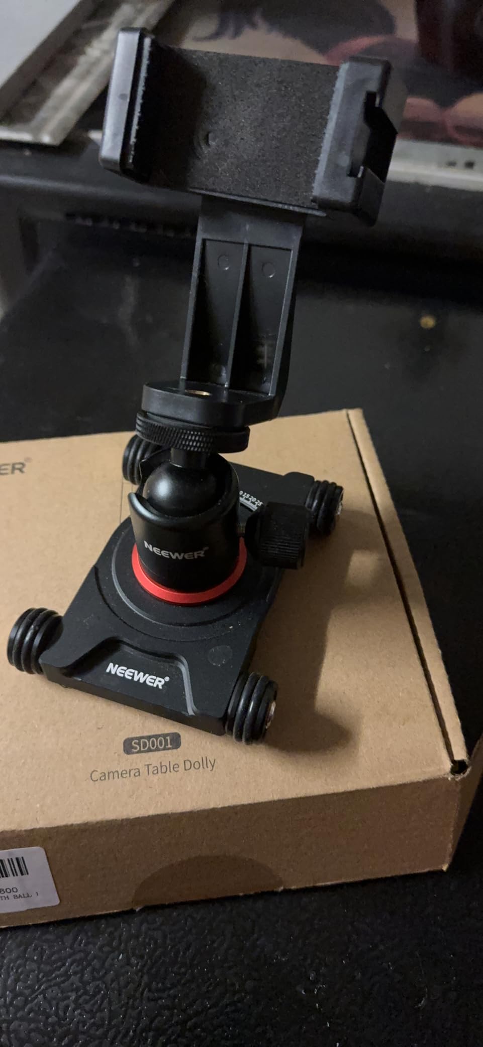 NEEWER Camera Slider Dolly with Ball Head & Phone Clamp, 4 Wheeled Tabletop Dolly Manual Skater with 360 Degree Panorama customer photo 1