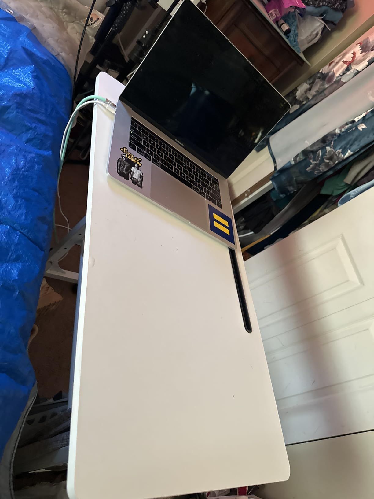 KLSMYHOKI Standing Desk Adjustable Height, Mobile Stand Up Desk with Wheels Small Computer Desk Rolling Desk, Portable Laptop Desk White Standing Table Home Office Desks 16