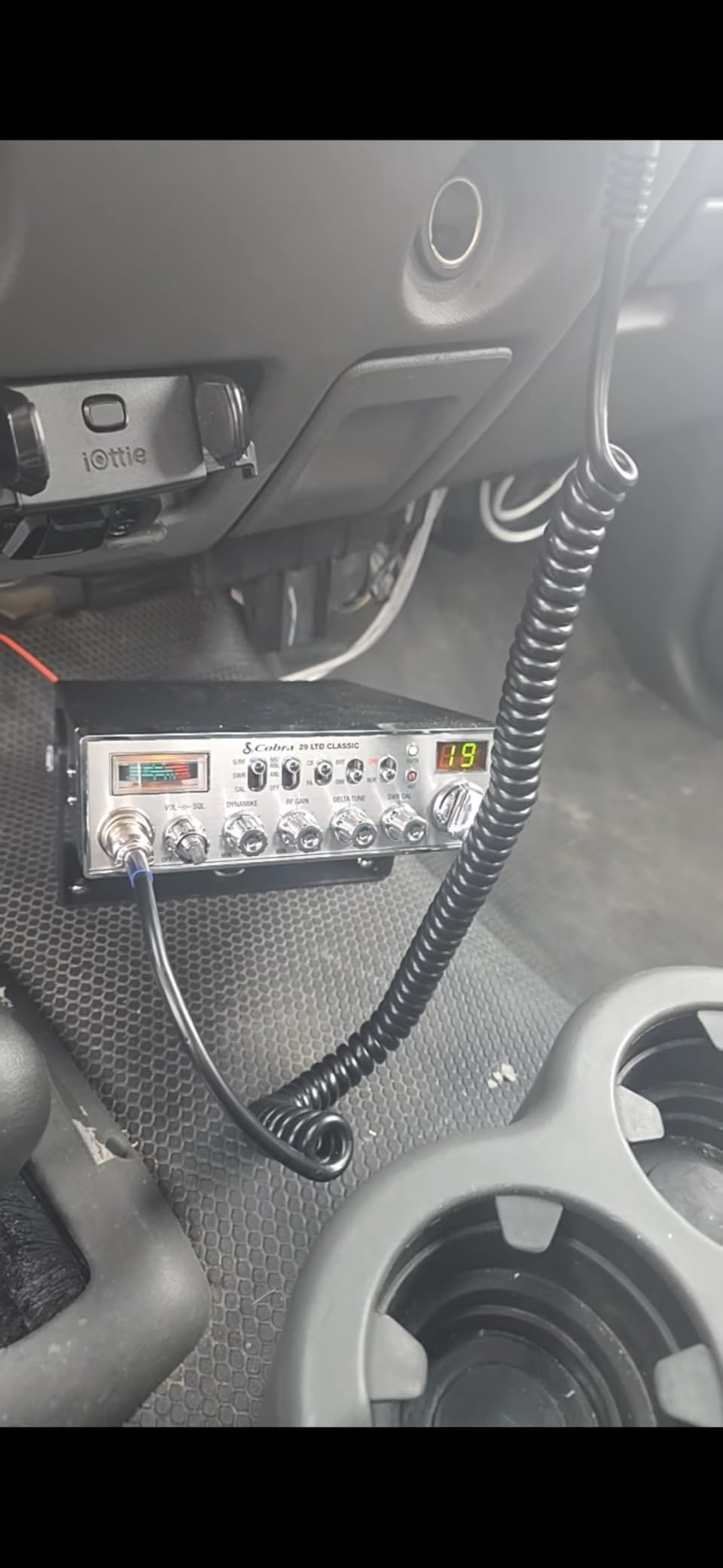Cobra 29 LTD Classic AM/FM Professional CB Radio - Easy to Operate, Emergency Radio, Instant Channel 9, 4-Watt Output, Full 40 Channels customer photo 1