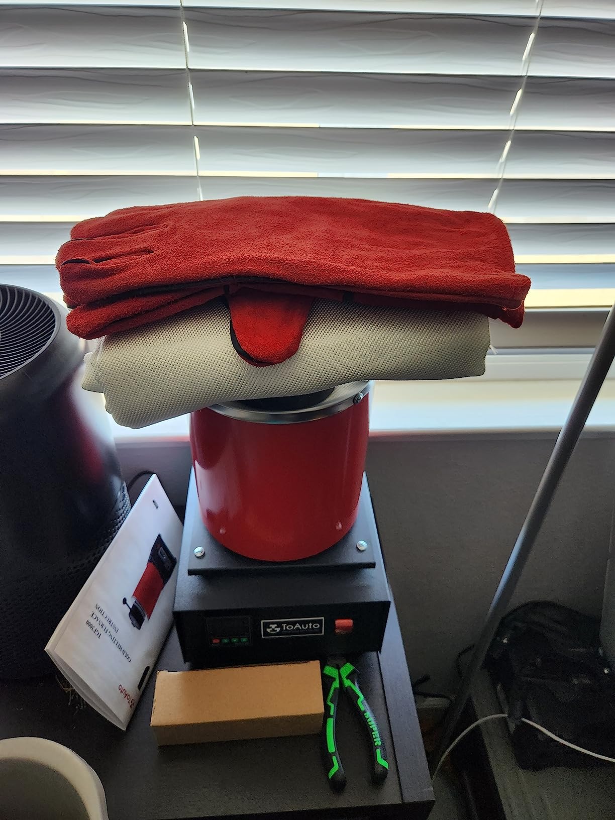 FLASLD Heavy Duty Welding Blanket Fiberglass Welding Curtain [850GSM Thick] Weld Blanket Welding Shield, Weld Curtain for Industrial and Home Use (60 x 60 inches) customer photo 2