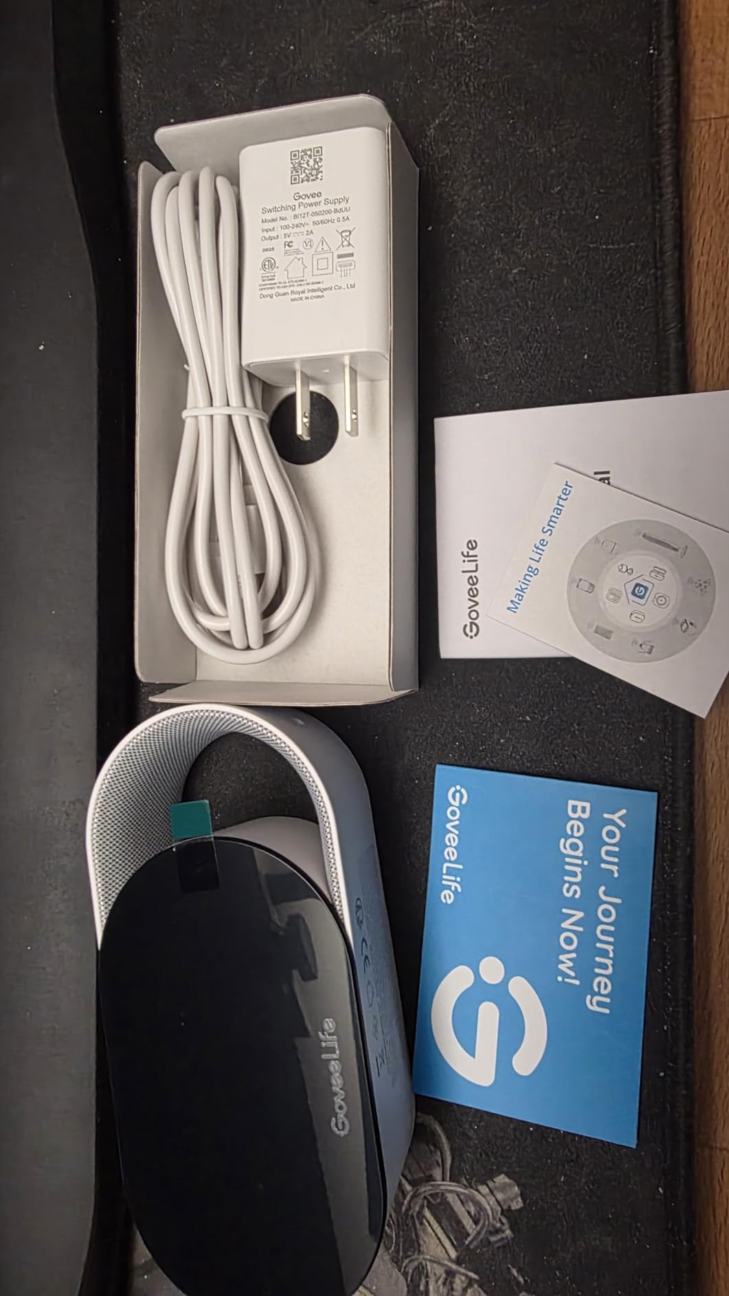 GoveeLife Smart Air Quality Monitor with PM2.5, WiFi, Temperature & Humidity Sensors, LED Display, 2s Refresh, 2-Year Data Storage, for Home & Office Wired customer photo 1