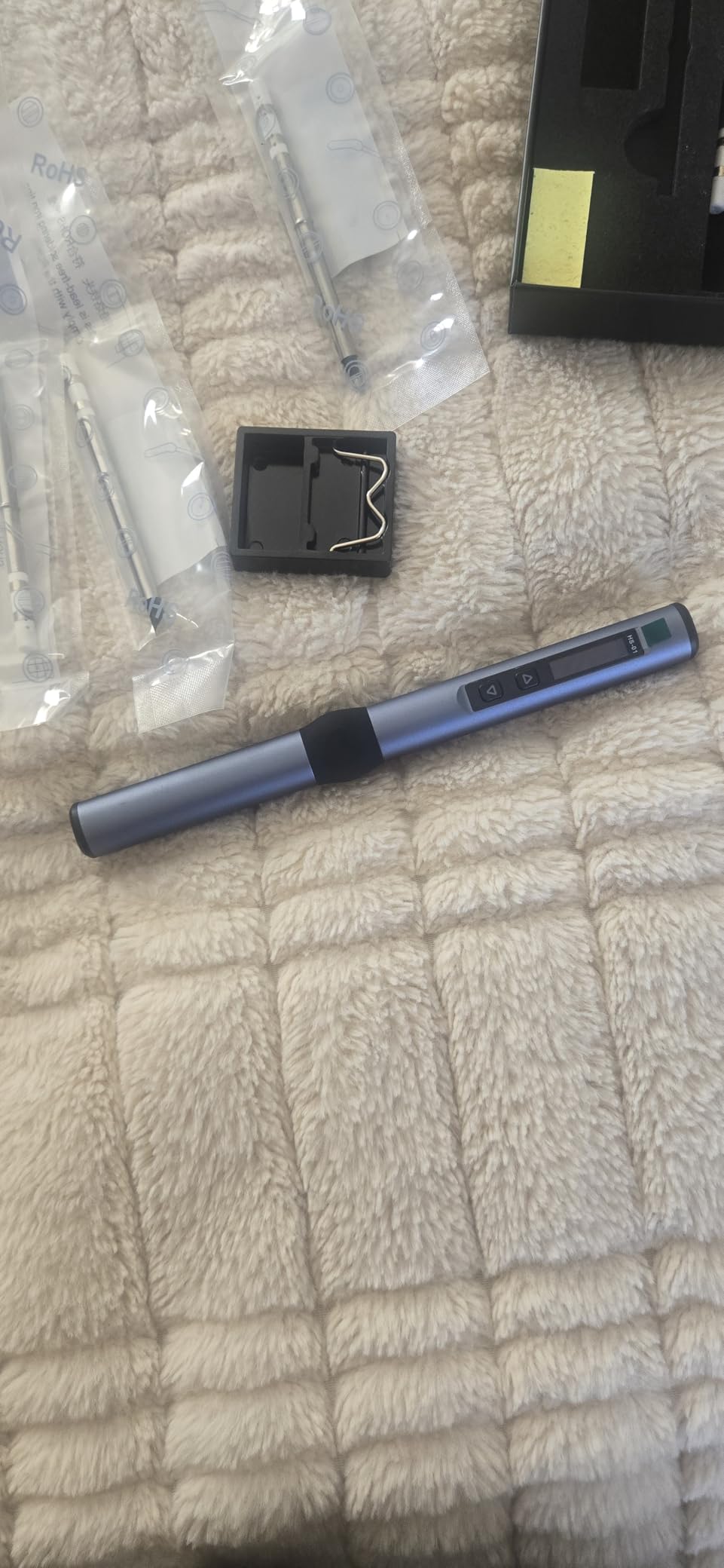 FNIRSI Soldering Iron Kit, DC/PD(96W/65W) Mini Digital Soldering Iron, 180-780℉ Fast Heating, 6 Soldering Tips, Digital OLED Screen Display, Auto Sleep (With Power Adapter) customer photo 1