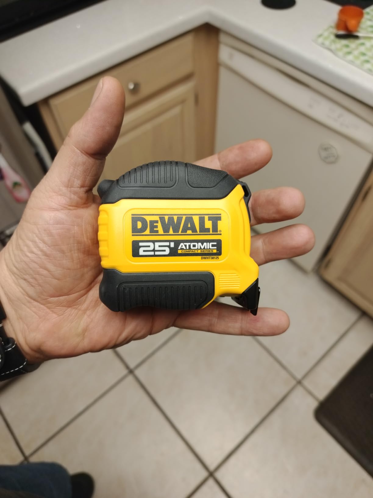 DEWALT Atomic Compact Series 25 ft. Tape Measure (DWHT38125S) customer photo 1