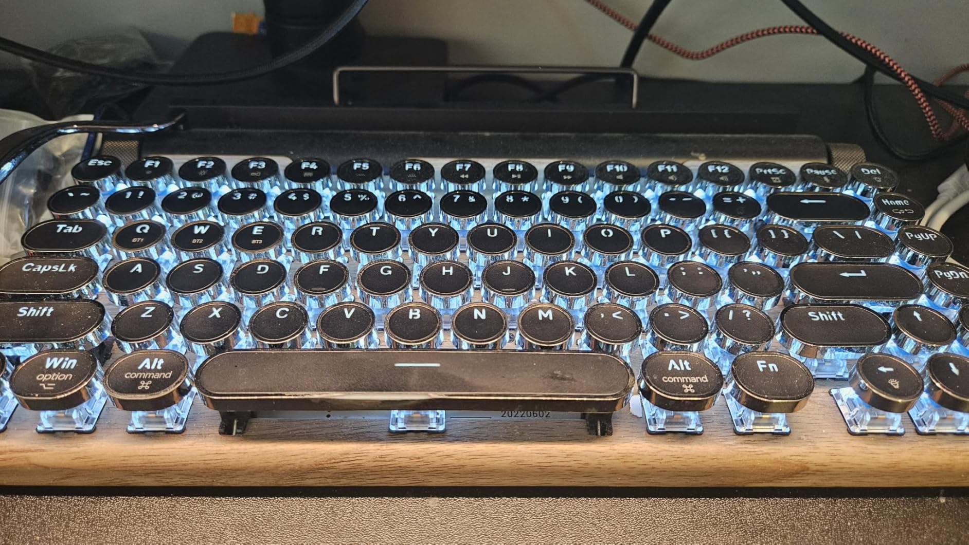 Retro Typewriter Wireless Mechanical Gaming Keyboard, Bluetooth 5.0 Office Computer Vintage Keyboards 83-Key Blue Switches Punk Round Keycap, LED Backlight, Compatible with PC/Laptop/Pad/Phone customer photo 1