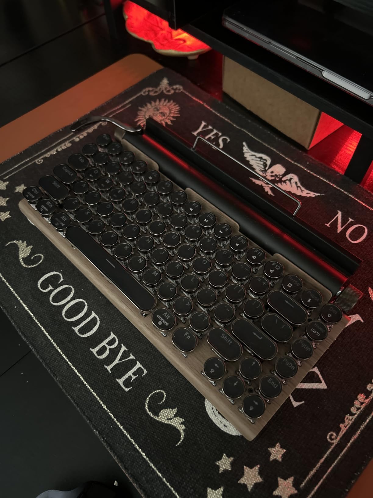 Retro Typewriter Wireless Mechanical Gaming Keyboard, Bluetooth 5.0 Office Computer Vintage Keyboards 83-Key Blue Switches Punk Round Keycap, LED Backlight, Compatible with PC/Laptop/Pad/Phone customer photo 2