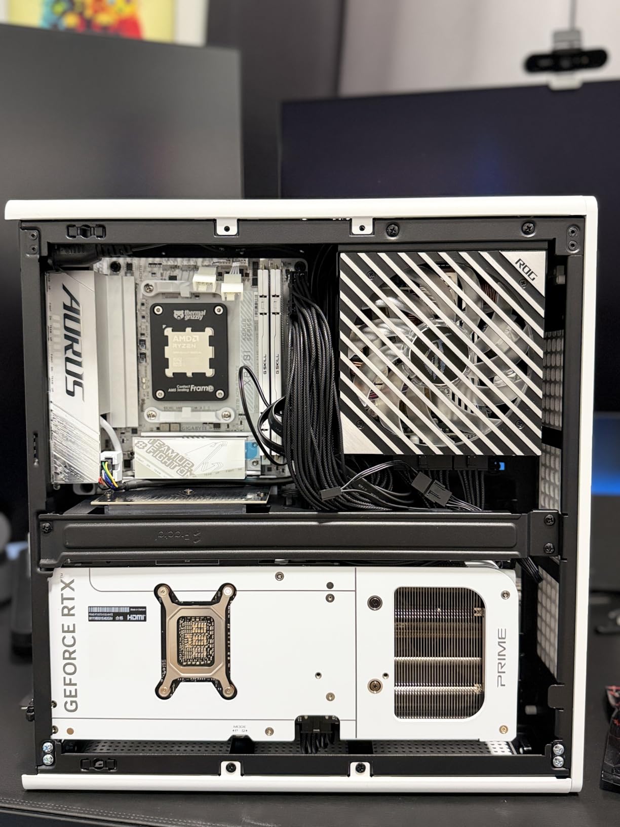 Fractal Design Ridge Black - PCIe 4.0 Riser Card Included - 2X 140mm PWM Aspect Fans Included - Type C USB - m-ITX PC Gaming Case customer photo 2