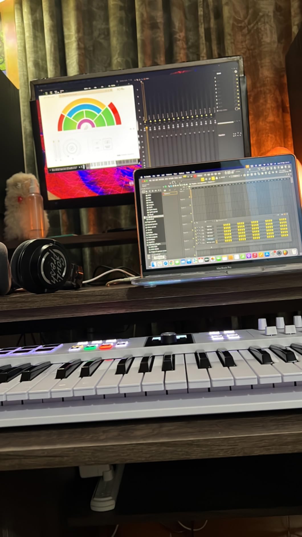 Arturia KeyLab Essential mk3 - 49 Key USB MIDI Keyboard Controller with Analog Lab V Software Included customer photo 2