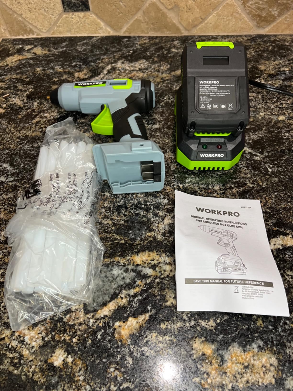 WORKPRO 20V Cordless Hot Melt Glue Gun Kit, 2.0 Ah Li-ion Battery Powered Rechargeable Full Size Hot Glue Gun, 45S Fast Preheating, Heavy Duty Wireless Glue Gun with 12 Pcs Glue Sticks for DIY & Craft customer photo 2