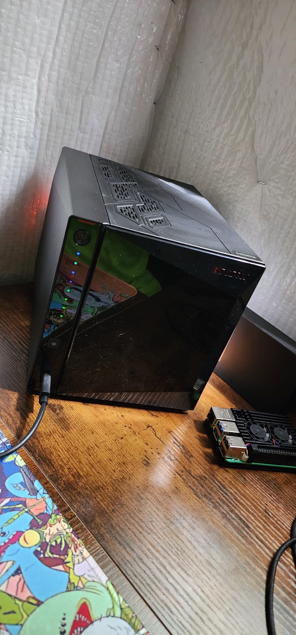 ASUSTOR AS5404T, 4 Bay NAS, Intel Quad-Core 2.0GHz CPU, 4X M.2 NVMe SSD Slots, 2 x 2.5 GbE Ports, 4 GB DDR4 RAM, Cloud Storage for Gaming and Live Stream, Network Attached Storage (Diskless) customer photo 1