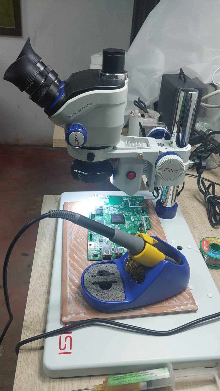 Kaisi TX-350E Professional Soldering Microscope, Trinocular Stereo Microscope, 7X-50X Magnification and WF10x23 Wide Field Eyepieces, Lab Stereo Zoom Microscopes for Electronics Repair customer photo 1