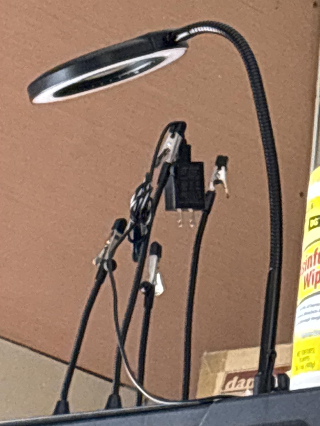 Soldering Helping Hands 10X Magnifying Glass with Light and Stand PCB Holder, Drdefi Soldering Station Third Hand Tools Magnifier with Thickening Alligator Clip Large Magnetic Base customer photo 1