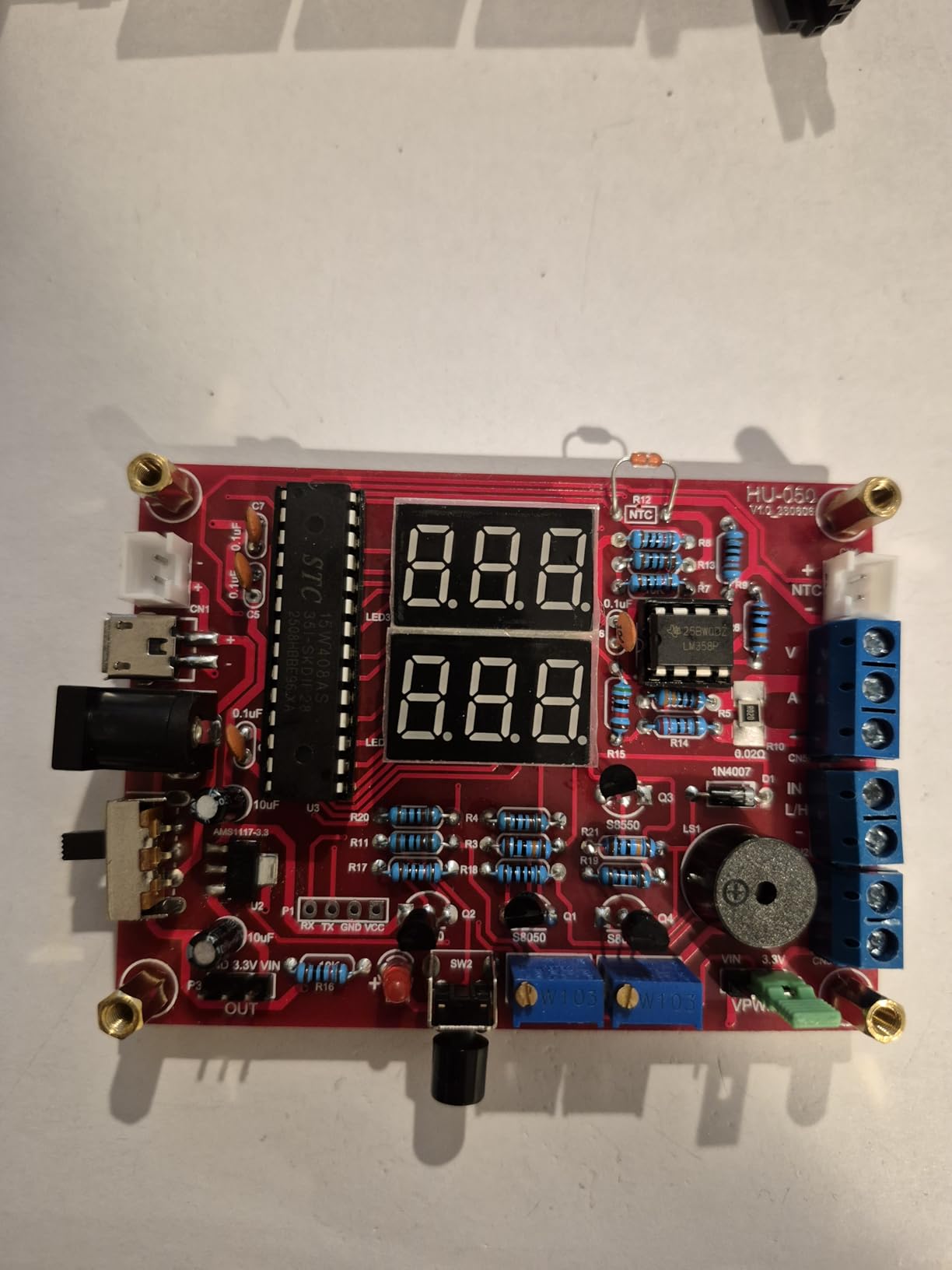 MiOYOOW Soldering Practice Kit, DIY PWM Adjustable Signal Generator Voltage Current Tester Electronics Project Kit, LED Display Multifunctional Frequency Counter Soldering Kit for Learning customer photo 2