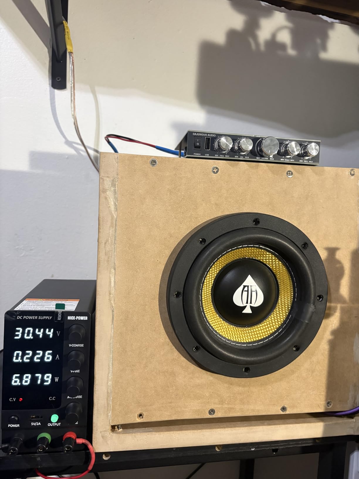 NICE-POWER DC Power Supply Variable 30V 10A, Adjustable Switching Regulated DC Bench Power Supply with Output Switch High Precision 4-Digit LED Display, Benchtop Lab Power Supplies with 5V/2A USB Port customer photo 1