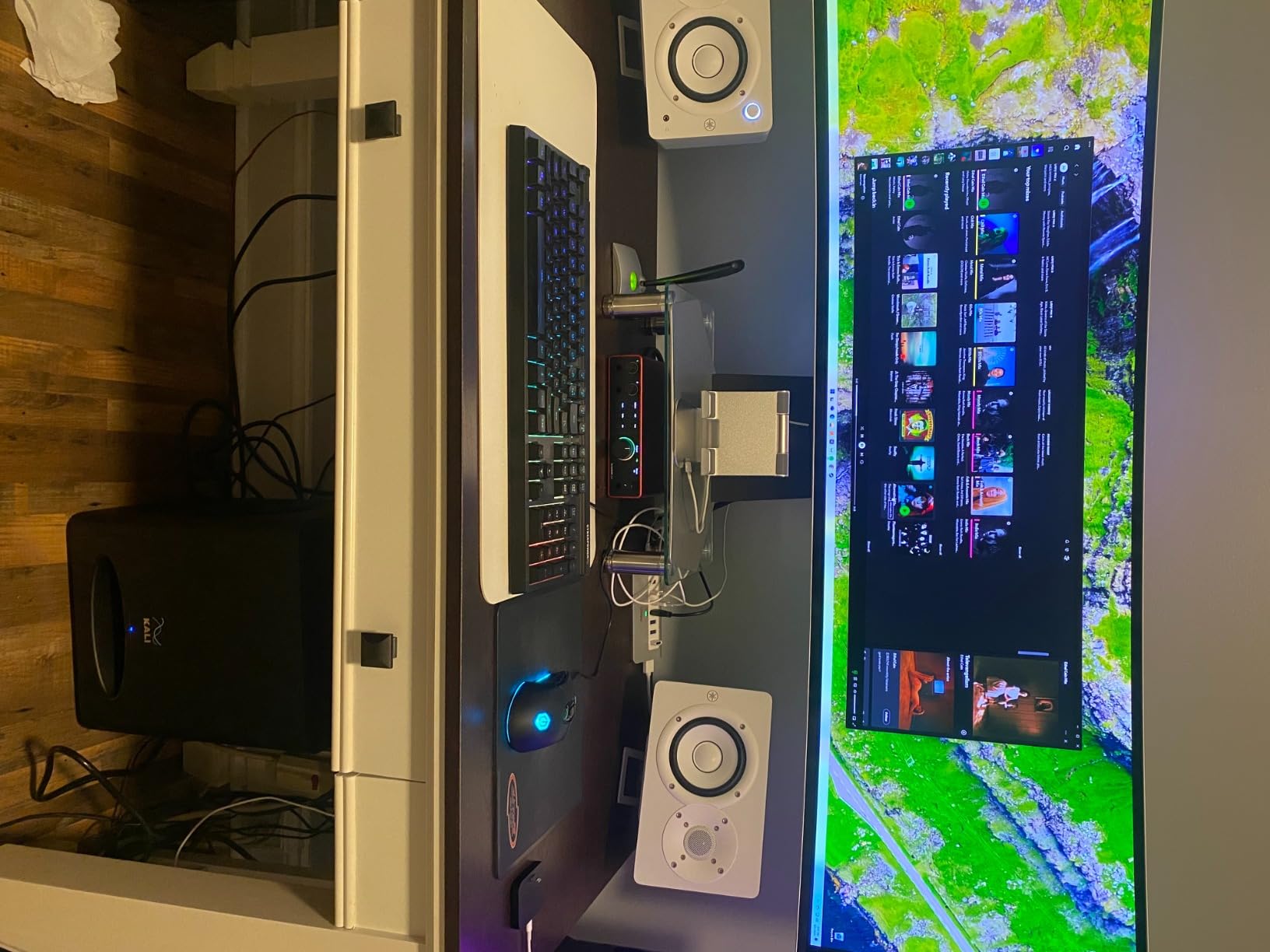 KALI AUDIO WS-6.2 Dual 6 Inch Studio Subwoofer - 600W Small Powered Subwoofer for Music Production - 27Hz Deep Bass customer photo 1