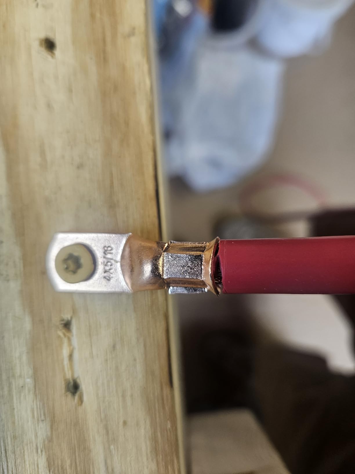 YUZES Hydraulic Crimping Tool 10 Tons, 12 AWG to 2/0 Battery Cable Crimper Tool with 9 Dies, Easy to Operate Hydraulic Wire Crimping Tool Kit for Wire Rope, Battery Cable Ends Ring Terminals customer photo 1