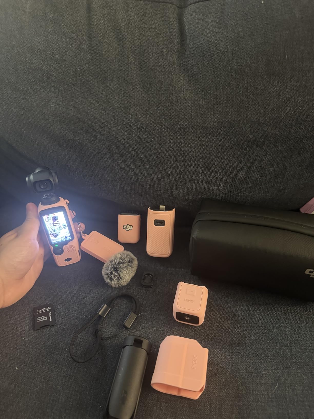 DJI Osmo Pocket 3 Creator Combo, 1'' CMOS, 4K Resolution/120fps Vlog Camera, 3-Axis Stabilization, Face/Object Tracking, Mic Included for Clear Sound, Digital Camera for YouTube customer photo 2