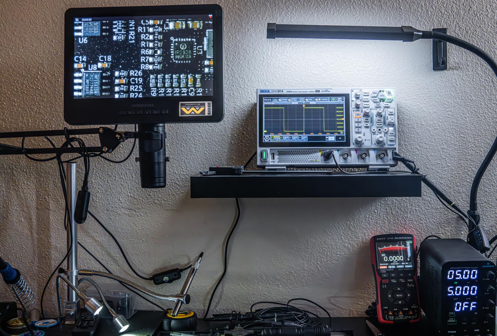 RIGOL Digital Oscilloscope DHO802 70 MHz 2-Ch + EXT Trig 1.25 GSa/s 12-bit 25 Mpts UltraAcquire 1,000,000 wfms/s 7