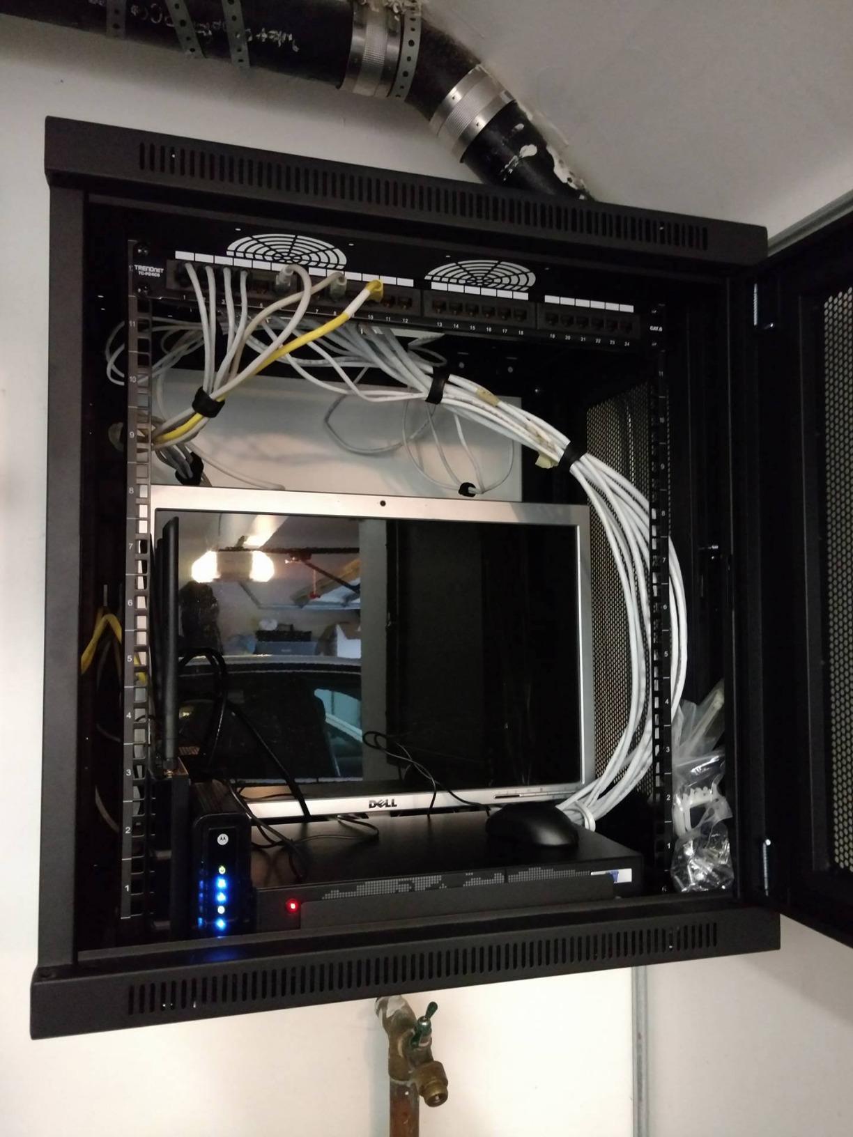 TRENDnet 6-Outlet Managed PDU, TPI-06, Rackmount Power Distribution Unit, UL Certified, 1 x NEMA 5-15R Bypass Power Outlet, 1 x Gigabit RJ-45 Port customer photo 2