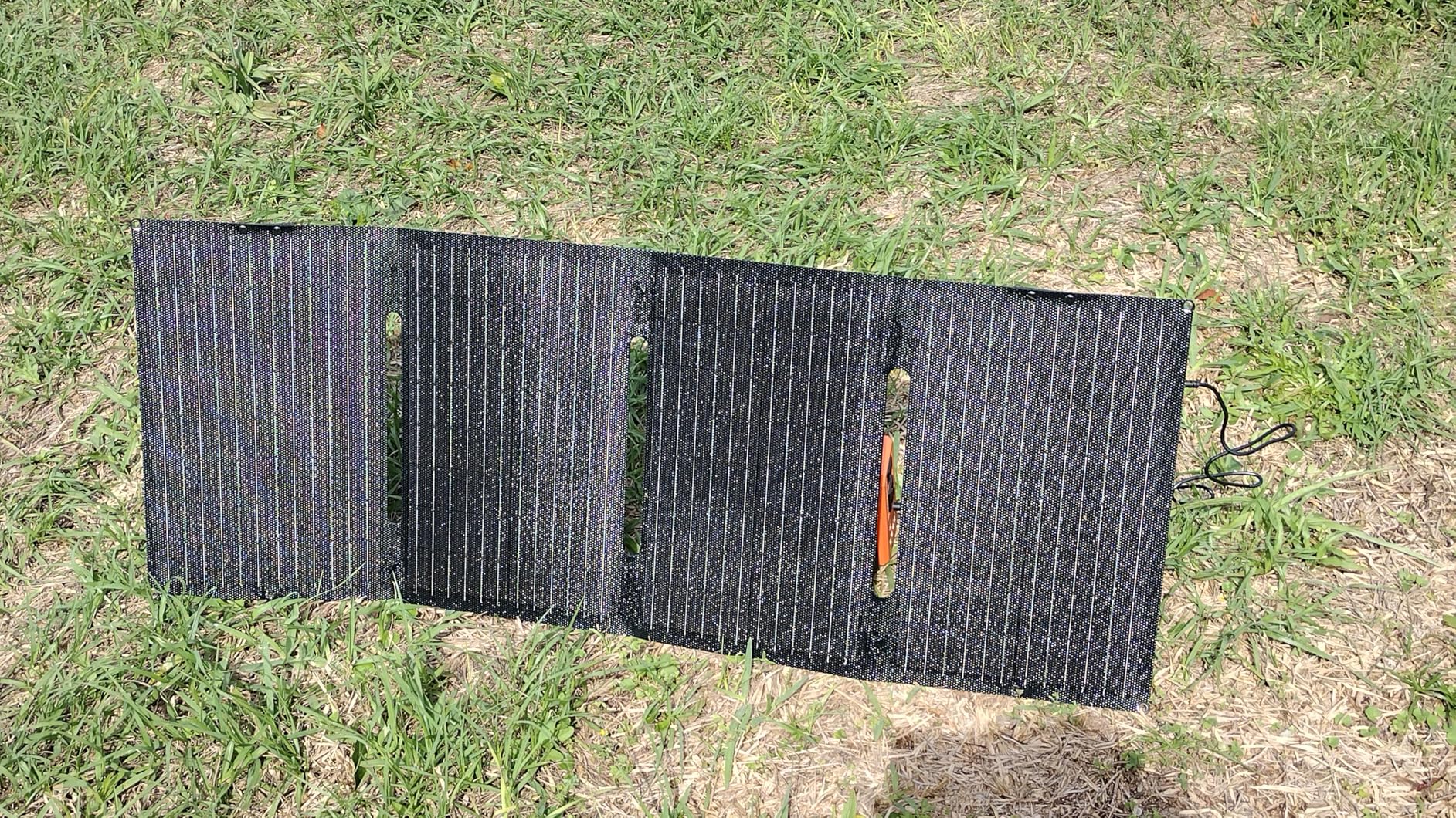 Portable Solar Generator, 300W Portable Power Station with Foldable 60W Solar Panel,110V Pure Sine Wave 280Wh Battery Power Pack with USB DC AC Outlet for Camping Smart Devices RV Van Outdoor customer photo 2