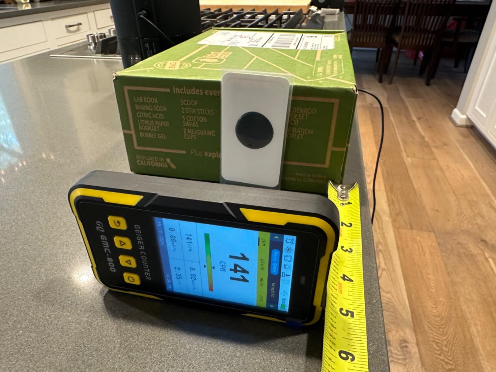 Nuclear Radiation Detector GQ GMC-800 Geiger Counter USA Design Product US National Standard Large Color LCD Display 5 Alarm Types Dosimeter Data Save & Global Share Beta Gamma X-ray Portable Device customer photo 2