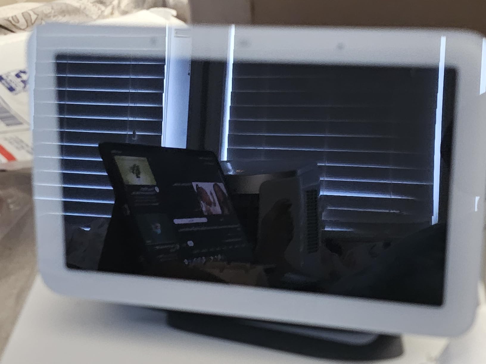 Google Nest Hub 7 Smart Display 2nd Generation with Google Assistant - Charcoal customer photo 1