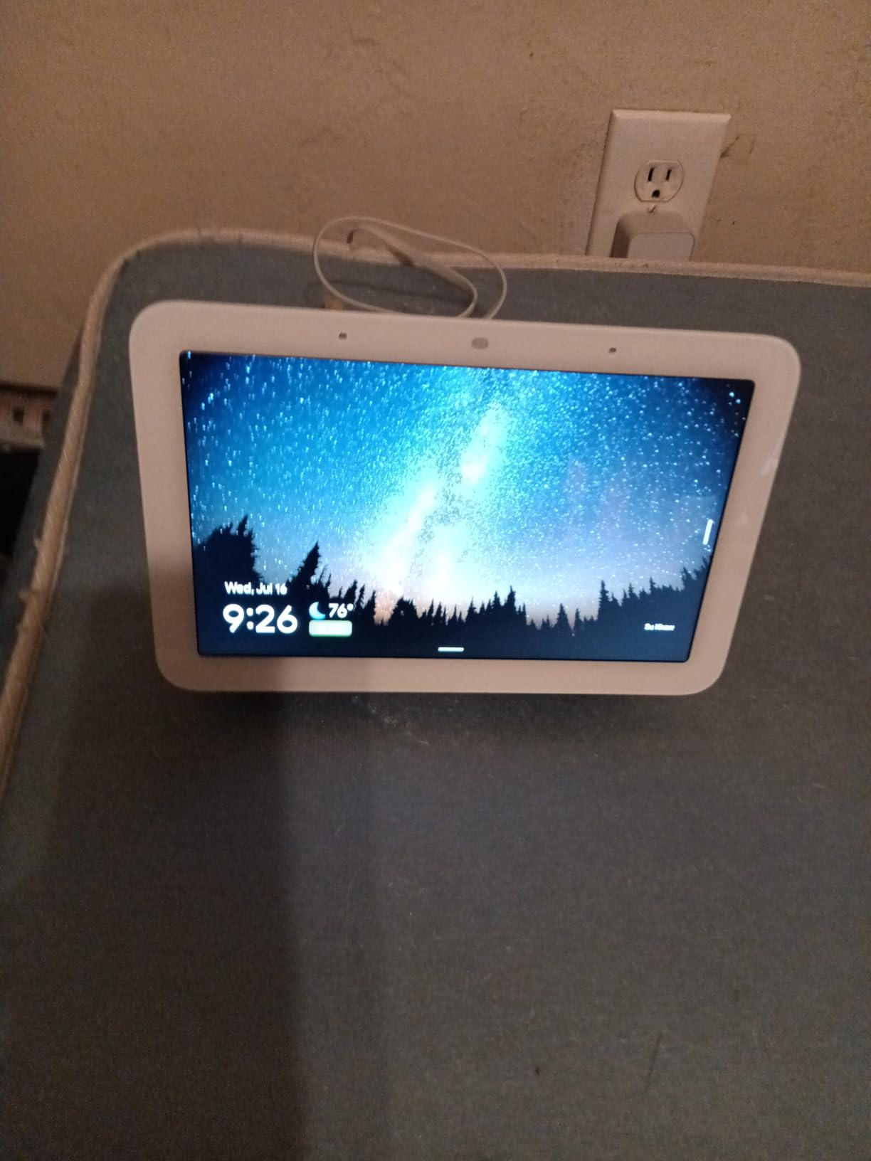 Google Nest Hub 7 Smart Display 2nd Generation with Google Assistant - Charcoal customer photo 2