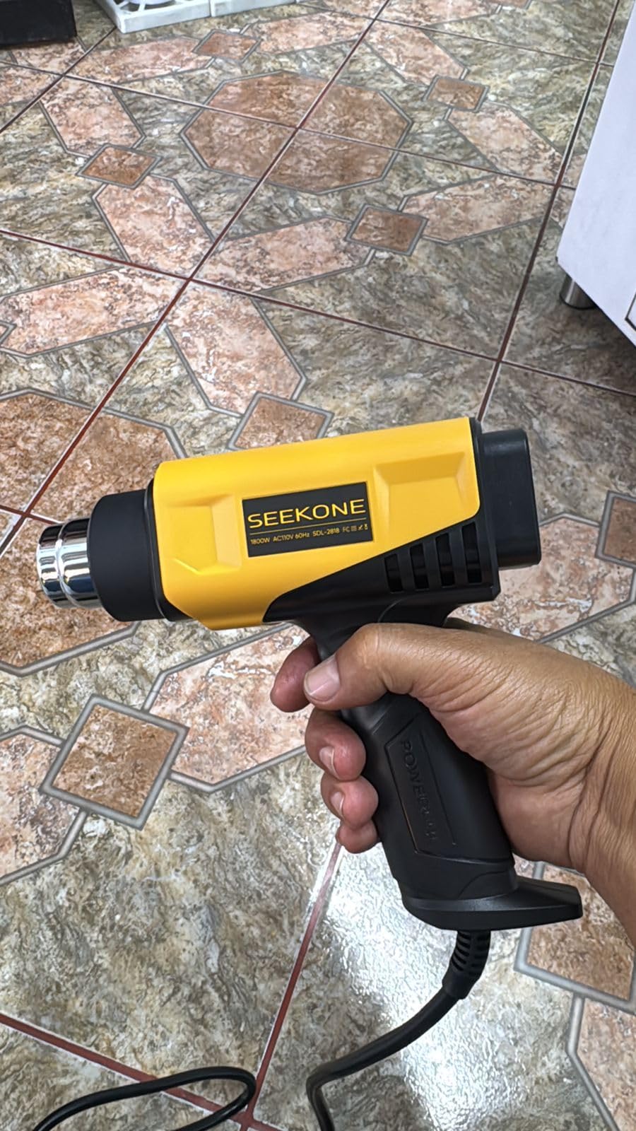 SEEKONE 1800W Heat Gun with LCD Digital Display Compact Design Variable Temperature Control 122℉-1202℉ (50℃-650℃) with Memory Function and 4 Nozzles customer photo 1