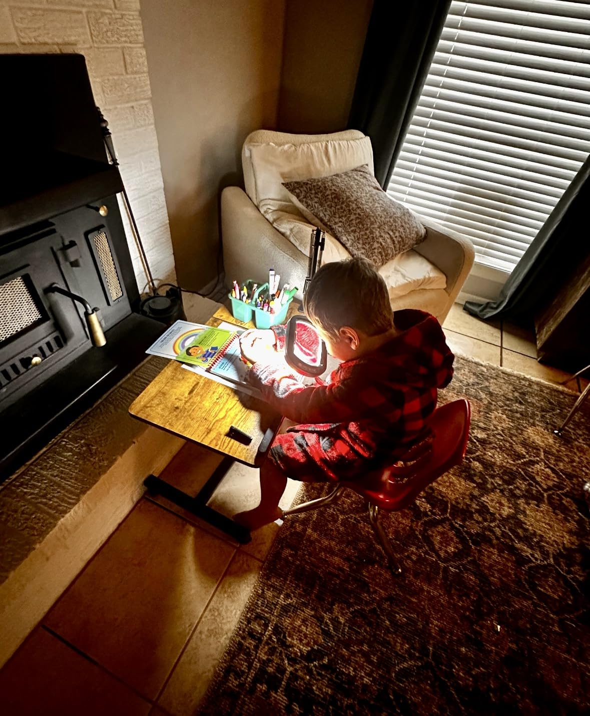 Drdefi 10X Square Magnifying Glass with Light and Stand, Real Glass LED Lighted Magnifier, 5 Color Modes Stepless Dimmable, Hands-Free Mag Desk Lamp with Clamp for Reading Craft Hobby Close Work Black customer photo 2