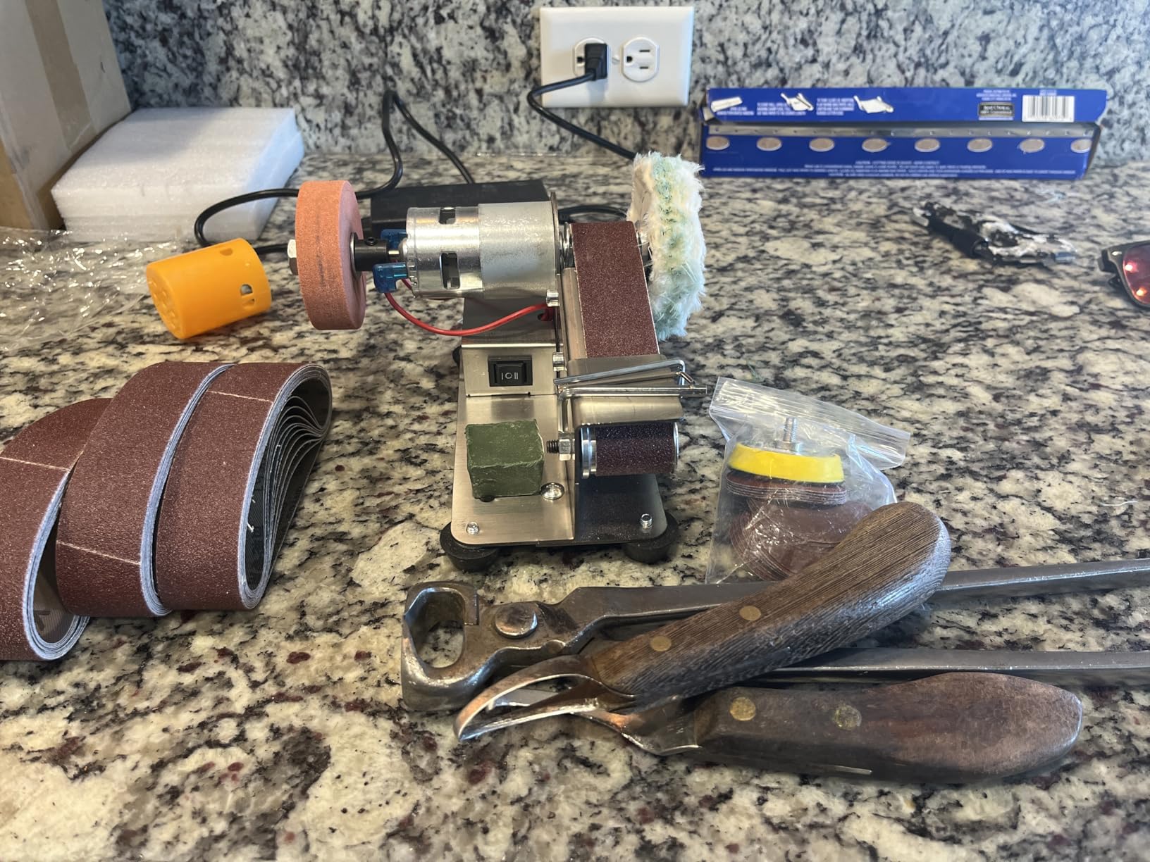 Mini Belt Sander, Electric Small Sander Knife Making Supplies, 7 Adjustable Speed Electric Knife Sharpener, Power Belt Grinder for Woodworking, Metal Working DIY (6.5'' x 6.8'' x 4.8'') customer photo 1