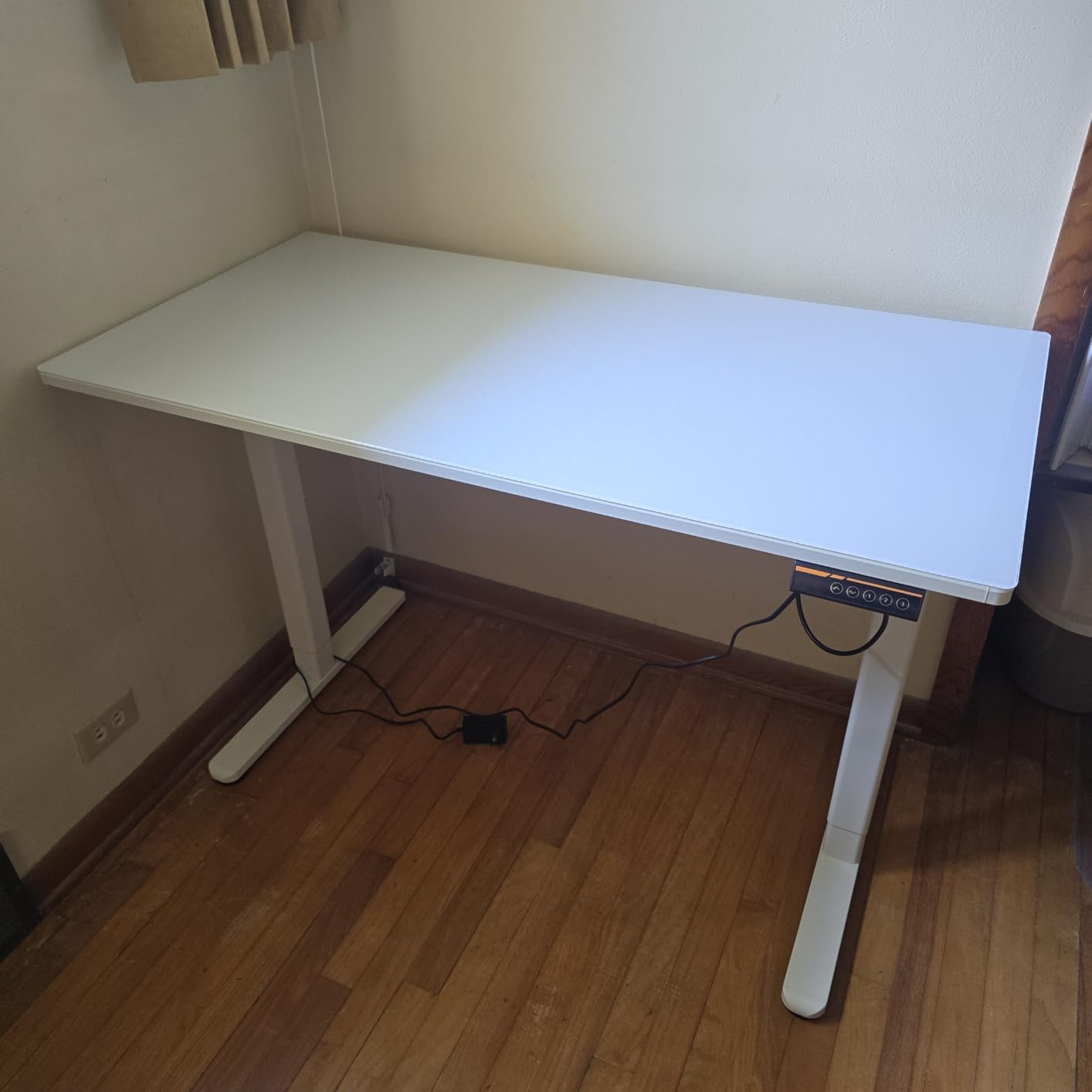 Claiks Glass Standing Desk, 48x24 Inch White Standing Desk Adjustable Height Electric Stand Up Quick Install for Computer Desks, Super White customer photo 2