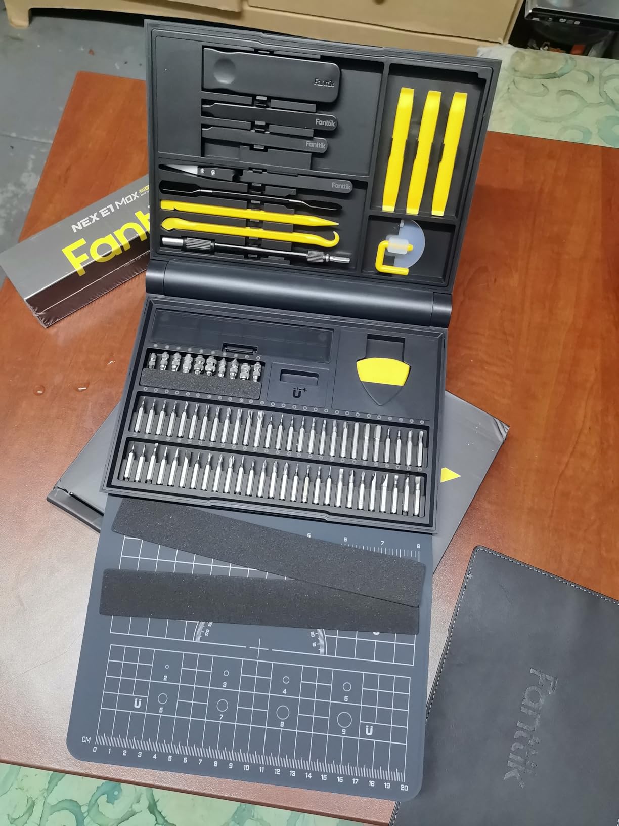Fanttik Electric Screwdriver Kit, Precision Screwdriver Set, 64 Magnetic Bits, 12 Types Fix Tools, 0.05/0.2 N.m, Repair Tool for Phone Laptop Watch Electronics - E1 NEX Workstation customer photo 1