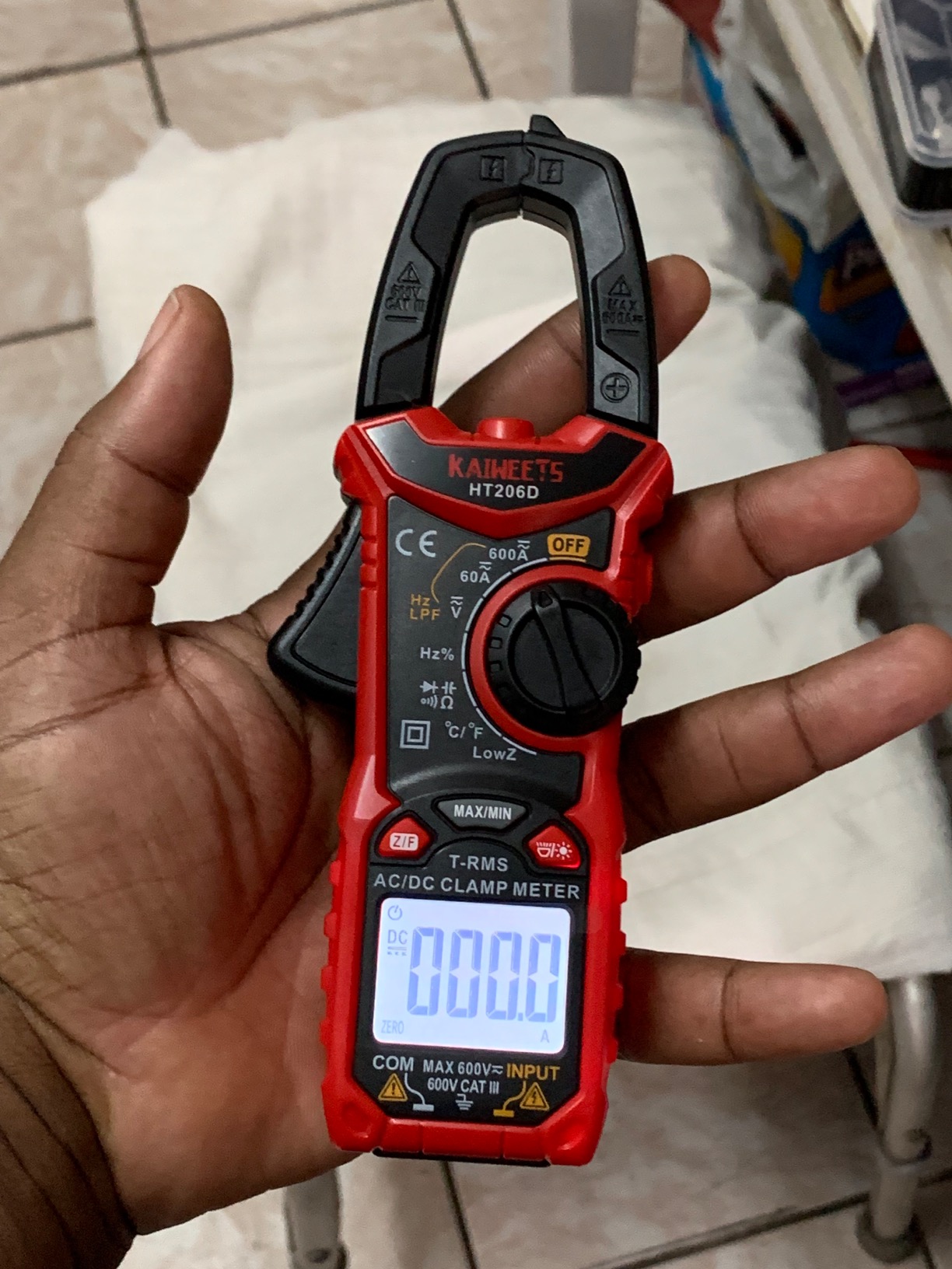 KAIWEETS Digital Clamp Meter Multimeter with D-Shaped Jaw for AC/DC Current & Voltage, Auto-ranging 4000 Counts Voltage Tester with Flashlight Backlight, Measuring Temperature Continuity Diode NCV customer photo 1