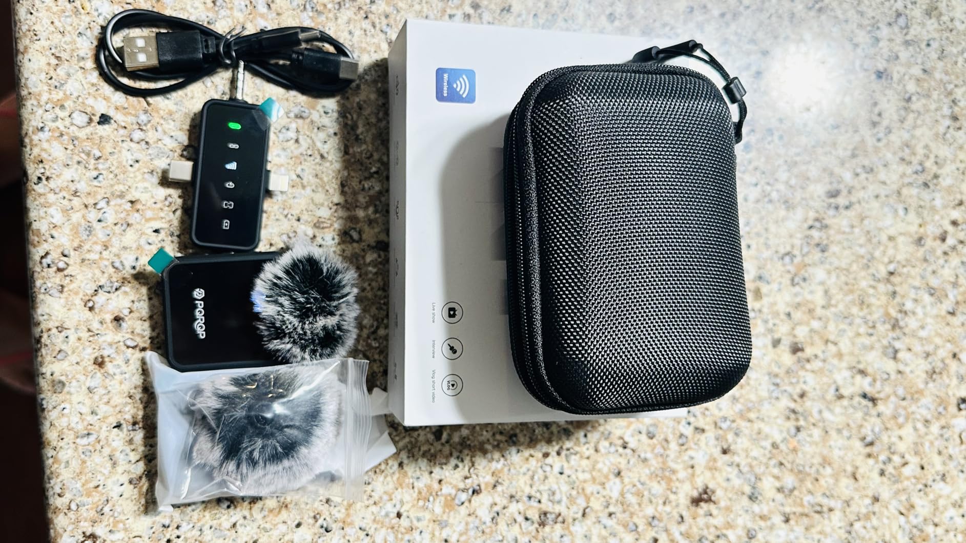 PQRQP 3 in 1 Microphone for iPhone/Android/Camera, Wireless Microphones, 328ft Transmission, 18H Battery Life, Mini Microphone for Record Interview, Vlogs, YouTube, Tiktok customer photo 2