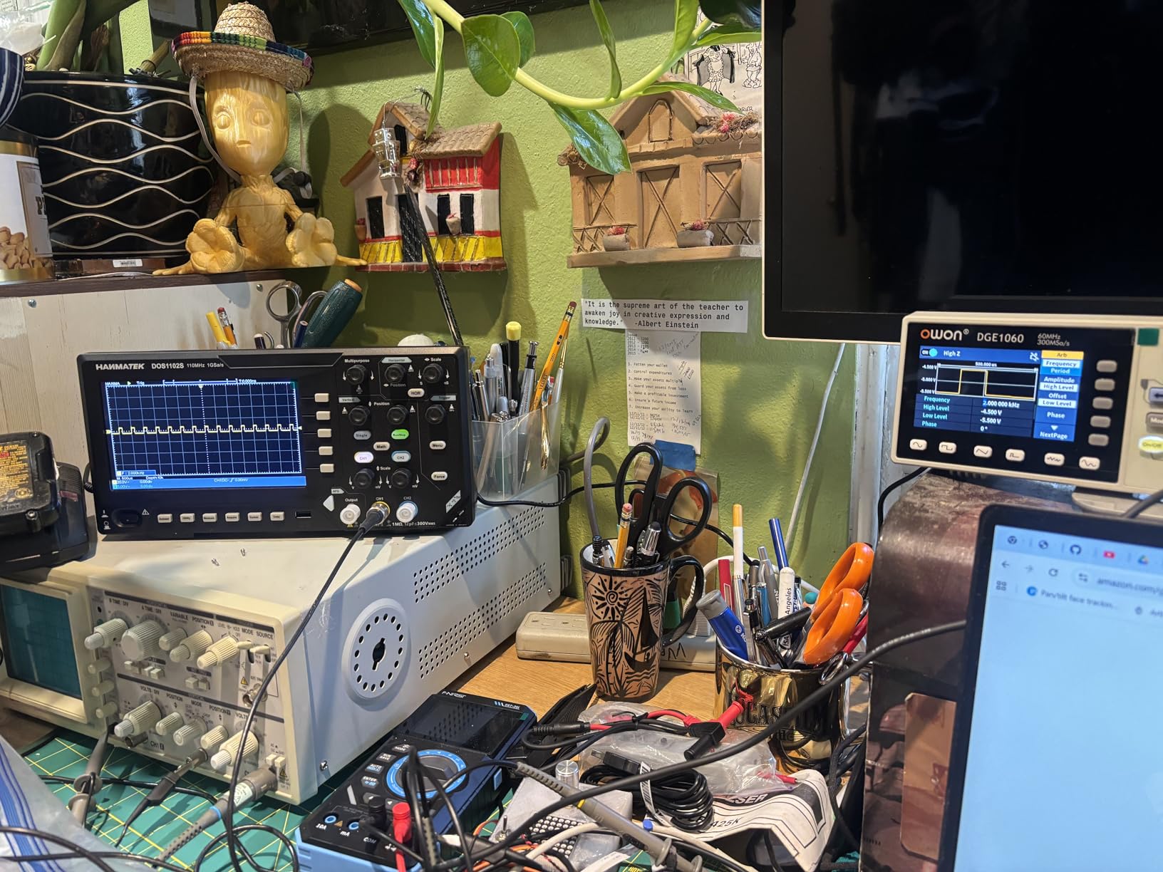 OWON Waveform Generator, 60MHz Bandwidth, 300MSa/s Sampling Rate, 14 bits Vertical Resolution, 8K Waveform Length, 5 Basic Waveforms, 160 built-in Arbitrary Waveforms, with 3.6IN LCD Display DGE1060 customer photo 1