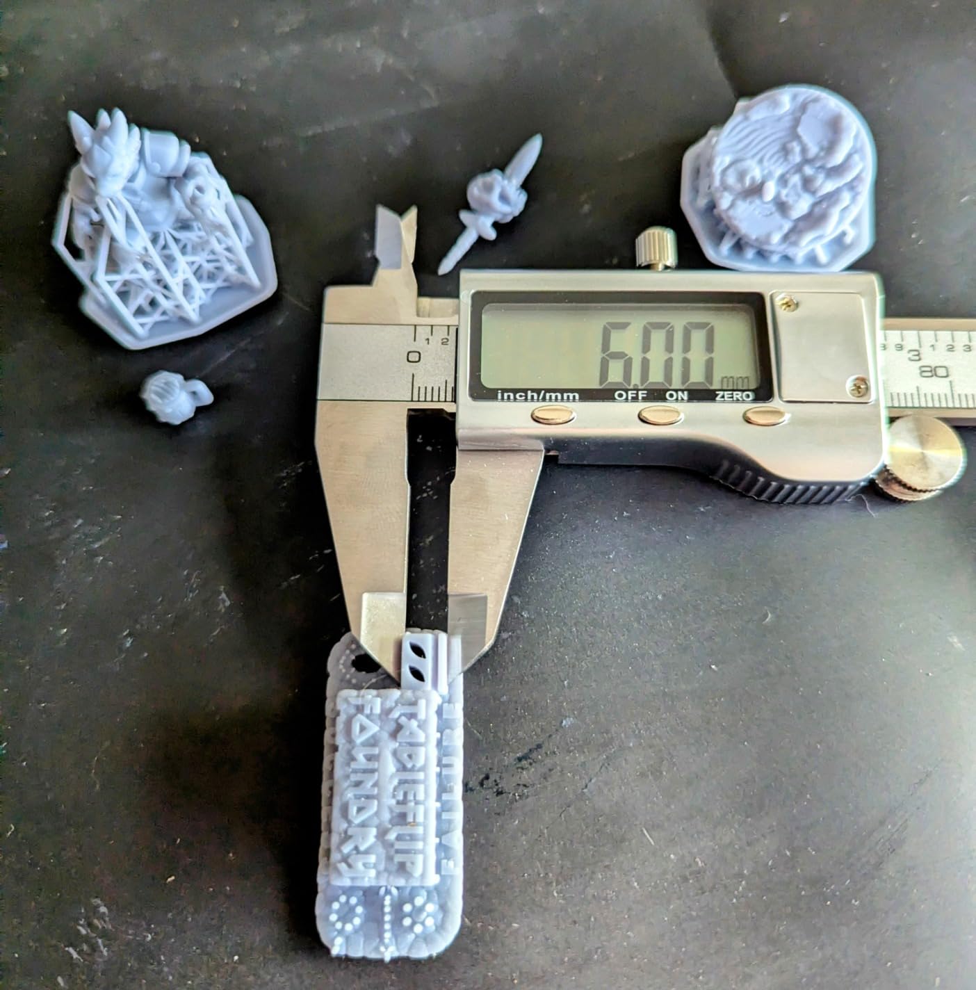 Saturn 4 Ultra 12K Resin 3D Printer, with Smart Automatic Leveling, 10-Inch 12K Monochrome LCD, 150mm/h Faster Printing Speed,8.62 × 4.84 × 8.66 Inch Printing Size customer photo 2