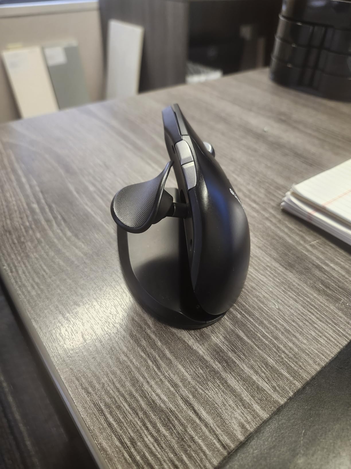 Contour Unimouse Ergonomic Vertical Mouse Adjustable 35-70 Tilt Angle, 6 Programmable Buttons for Productivity, Customizable Thumb Rest for Wrist Pain Relief | Plug & Play Mac/PC - Wireless - Right customer photo 1