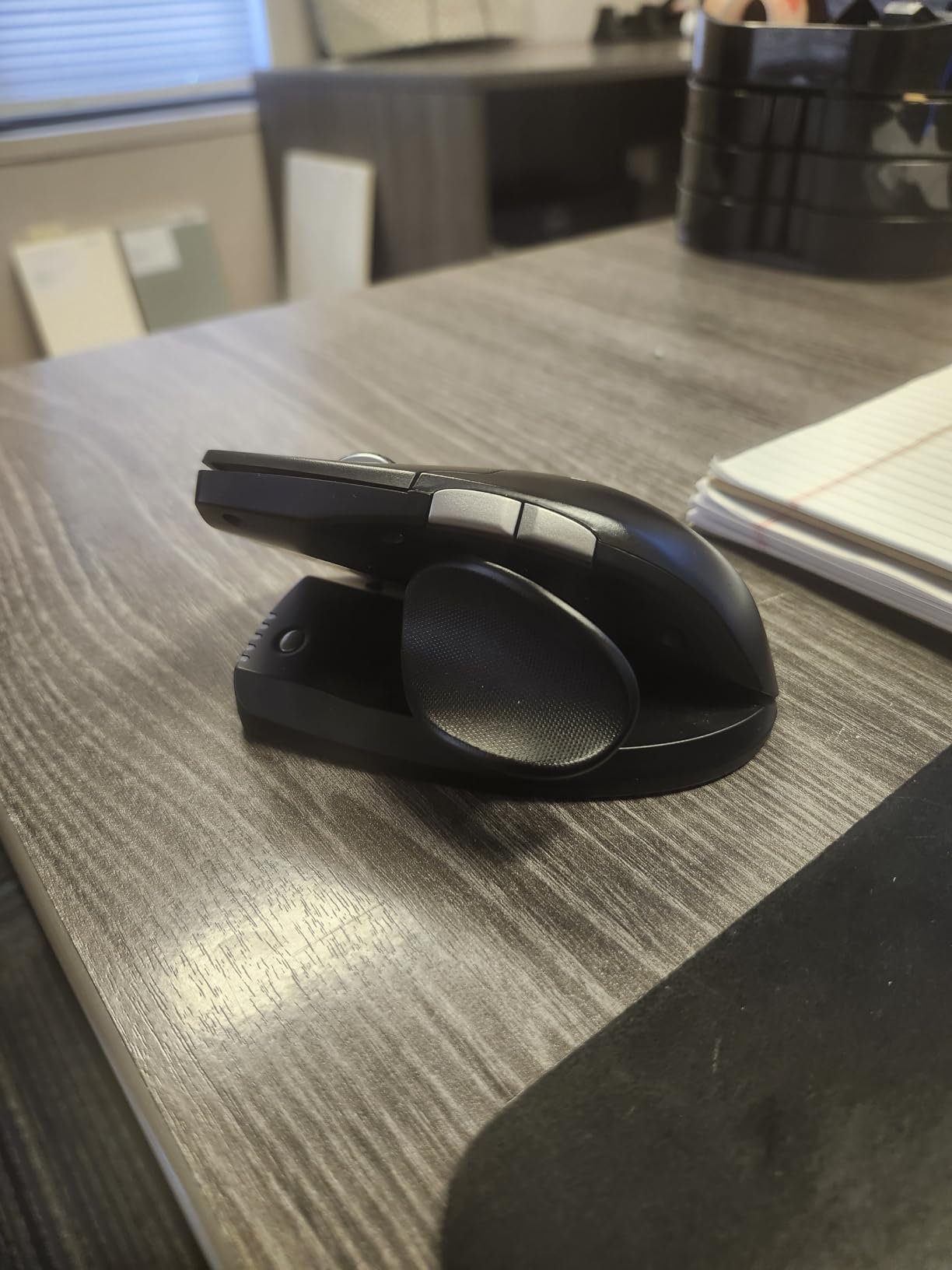 Contour Unimouse Ergonomic Vertical Mouse Adjustable 35-70 Tilt Angle, 6 Programmable Buttons for Productivity, Customizable Thumb Rest for Wrist Pain Relief | Plug & Play Mac/PC - Wireless - Right customer photo 2