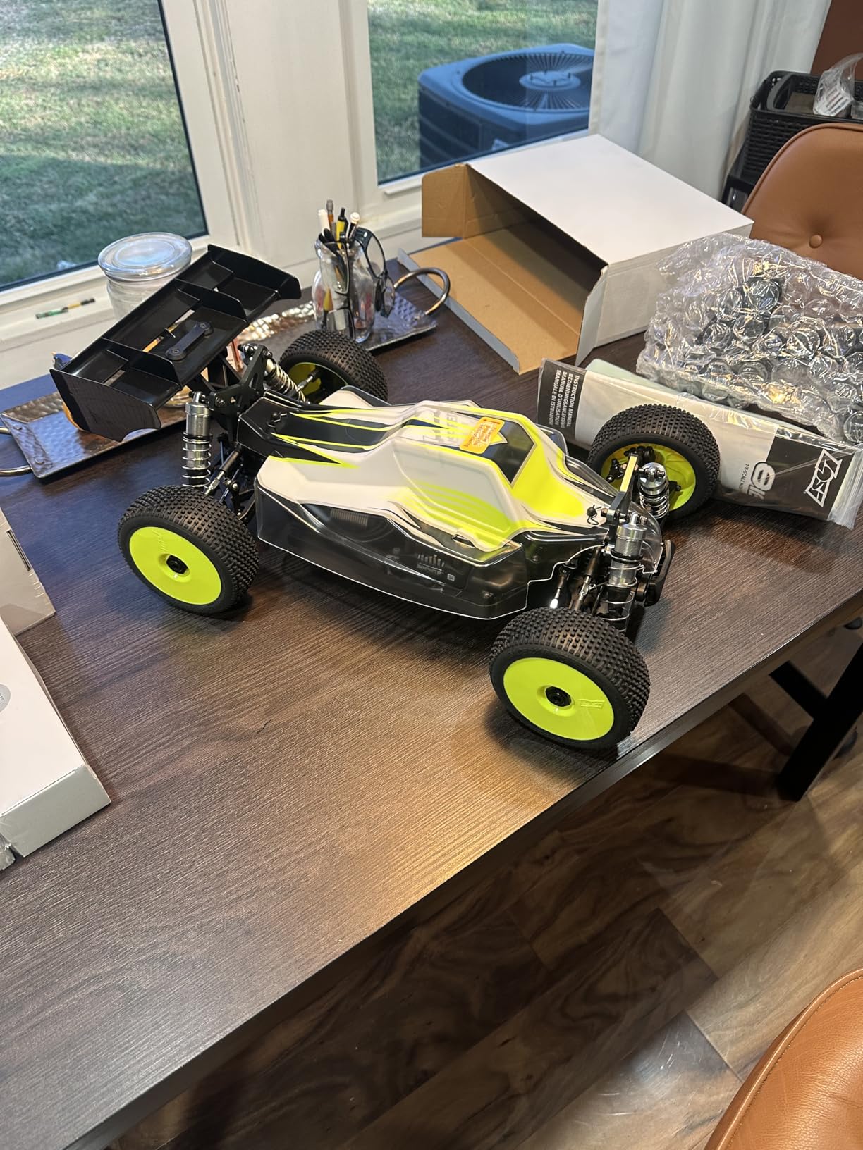 Losi RC Car 8IGHT-XE Electric RTR 1/8 4 Wheel Drive Buggy customer photo 1