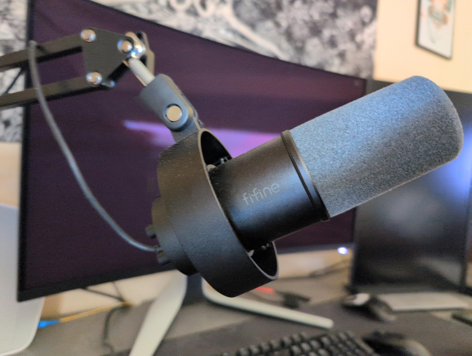 FIFINE K688 Podcast Microphone Kit, USB/XLR Dynamic Microphone with Boom Arm for PC/XLR Mixer, Gaming Mic with Mute Button, Headphone Jack for Vocal, Voice-Over, Streaming, Music Recording -K688CT customer photo 2