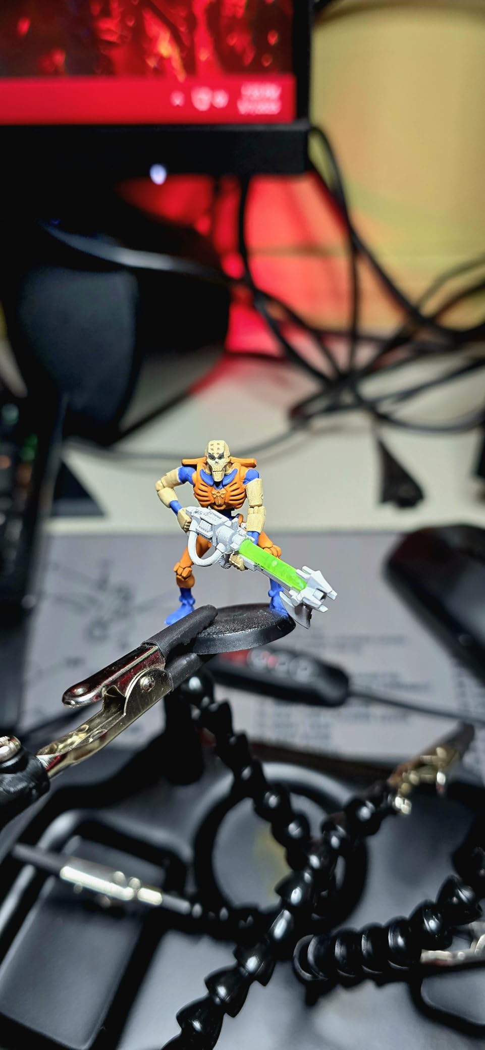 Helping Hands Soldering Station, 10X Magnifying Glass with Light and Stand with 4 Magnetic Third Hand Soldering Tool, PCB Holder Magnifier Desk Lamp customer photo 2