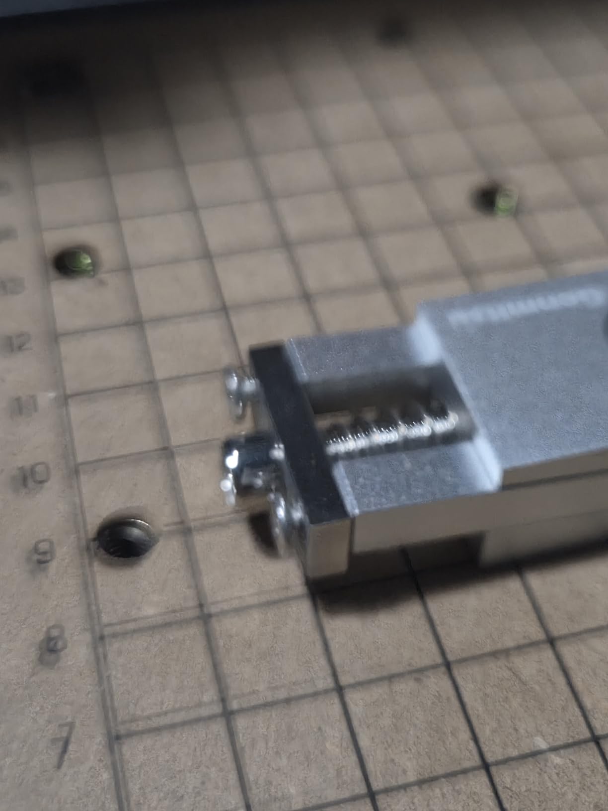 Genmitsu 2PCS Upgrade Aluminum Mini Vise Clamp, High-Precision CNC Router Clamp for Woodworking & Metalworking Milling Project customer photo 2