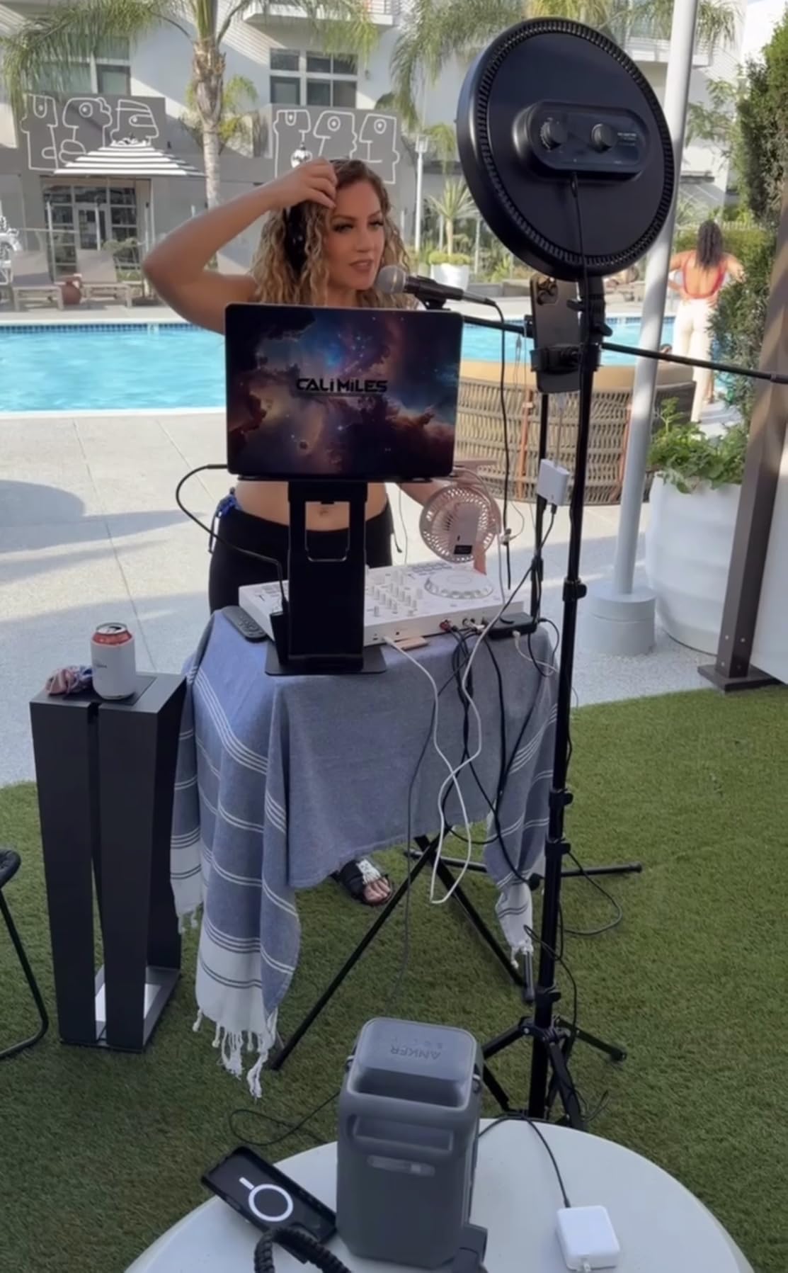 Anker Portable Power Station SOLIX C300, 288Wh LiFePO4 Battery, 300W (600W Surge) Solar Generator, 140W Two-Way Fast Charging, for Outdoor Camping, Traveling, and Emergencies customer photo 1