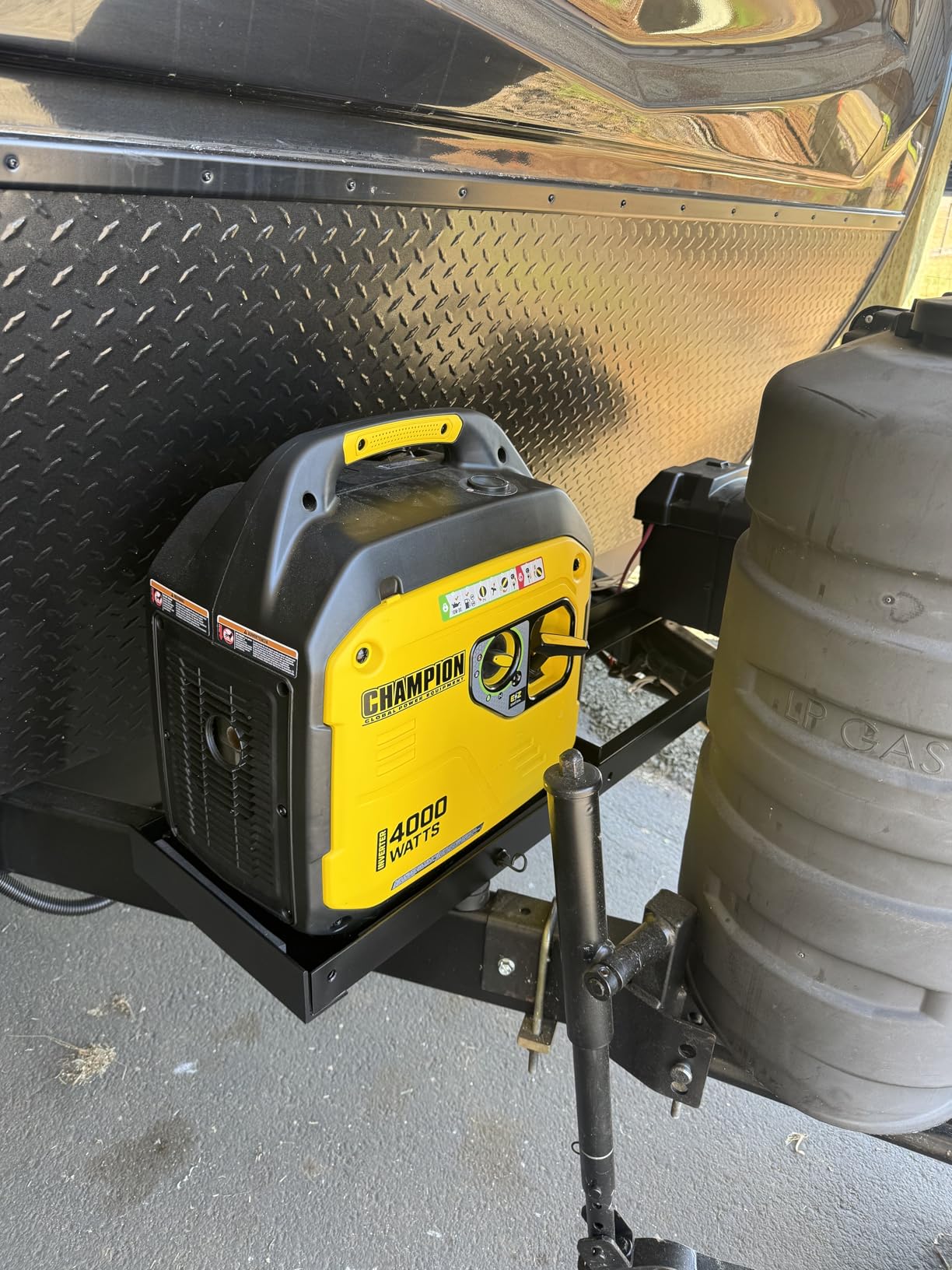 Champion Power Equipment 4000-Watt RV Ready Portable Inverter Generator with Quiet Technology and 3 Year Warranty customer photo 1