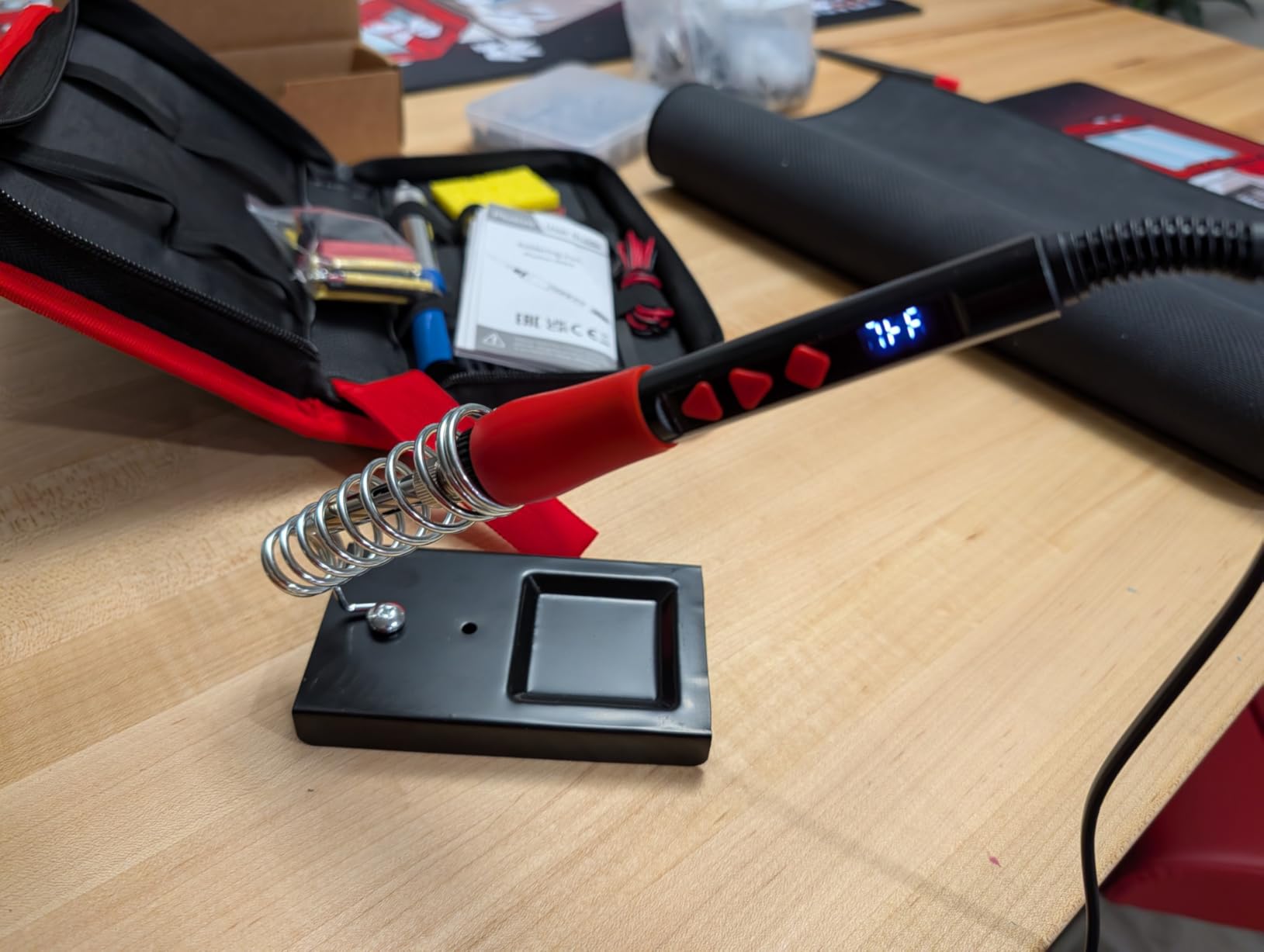 Soldering Iron Kit, 60W LED Display Digital Solder Pen, 5pcs Replaceable Tips, 21-in-1 Fast Heating with Solder Wire, Stand, Desoldering Pump, Wire Stripper, for Electronics Repair Hobby DIY 120V customer photo 1