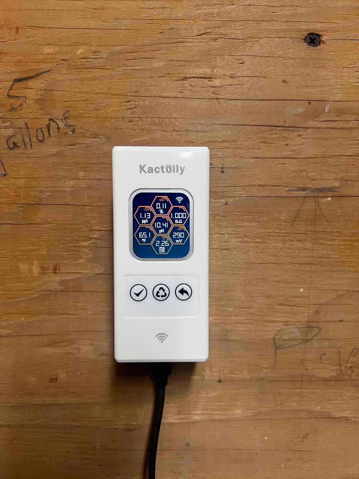 Kactoily Smart Aquarium Monitor All in One pH/ORP/Salt/S.G/TDS/EC/Temp 24h Online Freshwater and Saltwater Fish Tank Tester (WiFi Version) customer photo 1